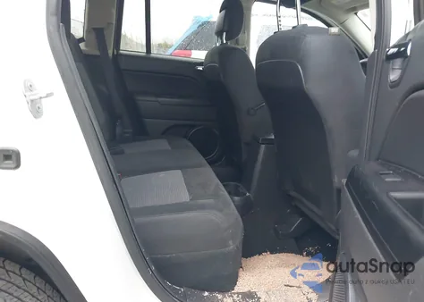 2016 Jeep Compass Sport из США, поврежденный, VIN 1C4NJDBB2GD610445